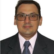 Profesor de informática trabaja desde casa